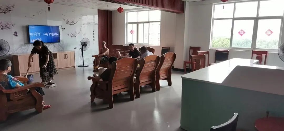  /><br /></span></p>
<p><span style=