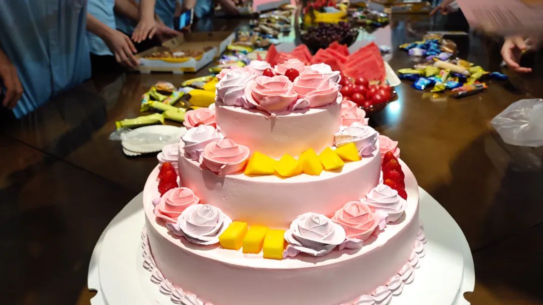 /><br /></span></p>
<p><span style=